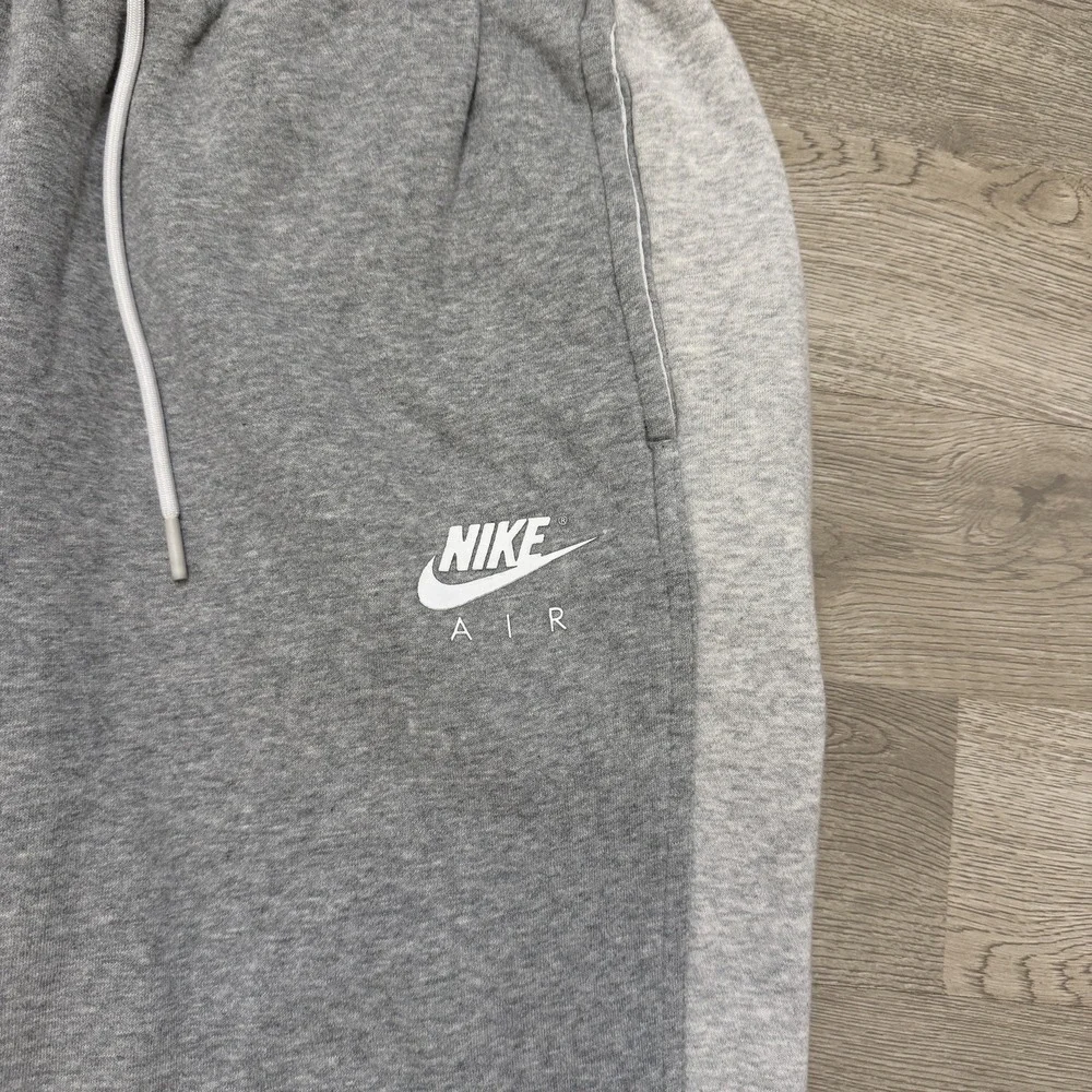 Nike Air Fleece Jogger Pants Mens XL Gray DD6348-063 Brushed Back Sweatpants